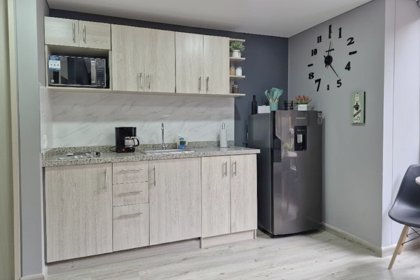 Sala acogedora en apartamento en alquiler en Bogotá centro histórico